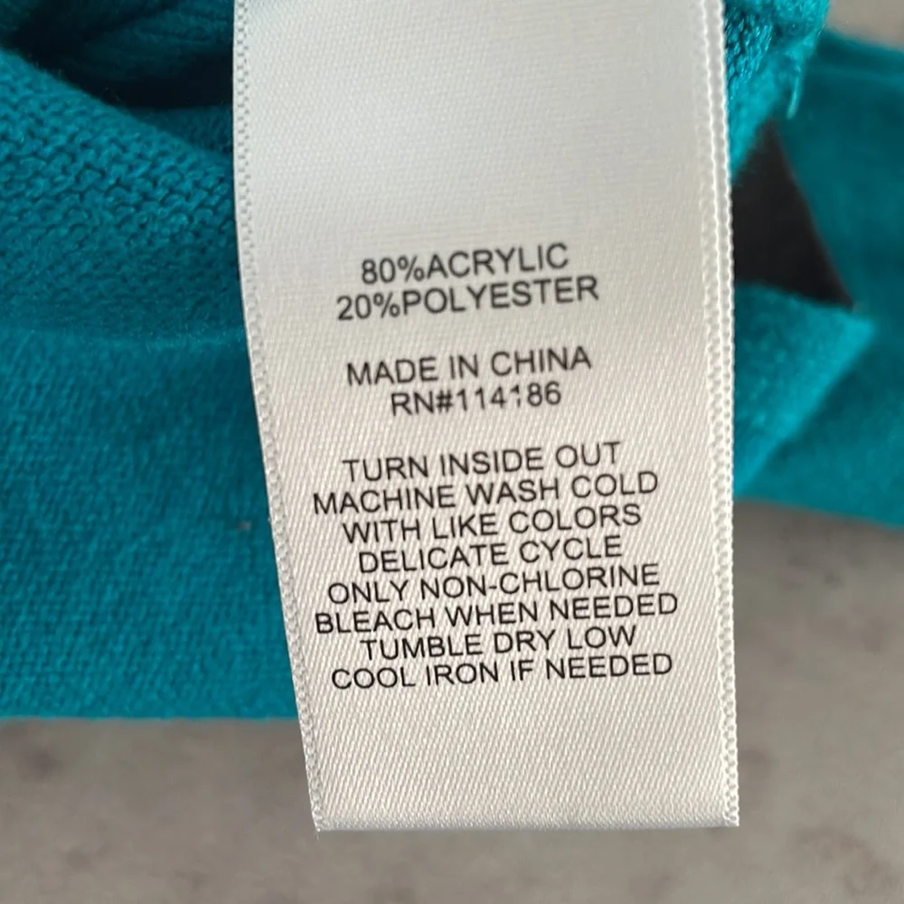 JUICY by Juicy Couture Women's Long Sleeve Heart Patch Teal Crew‎ Neck Sweater L